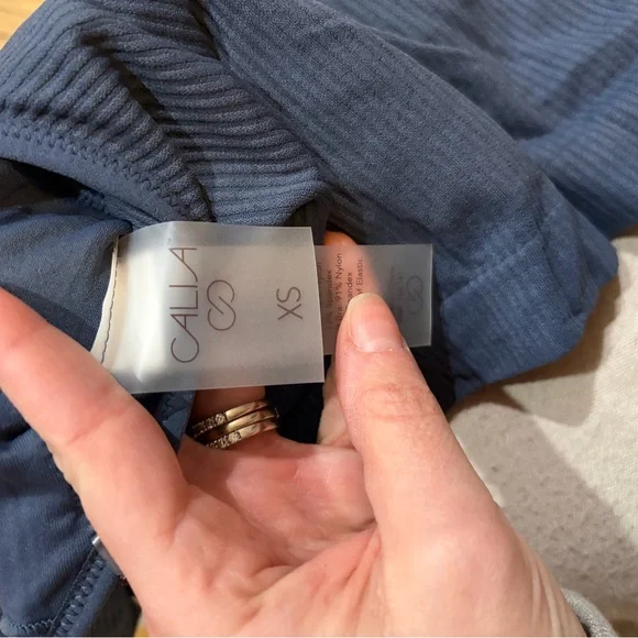 Women's Blue Ribbed workout top with Sports Bra - Picture 5 of 6